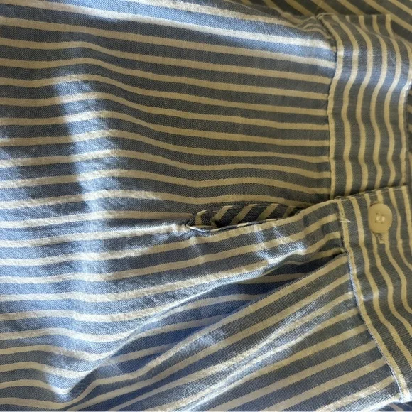 Women Within Blue Embroidered Pintuck Tunic
Size 1X 22/24 - Picture 6 of 8